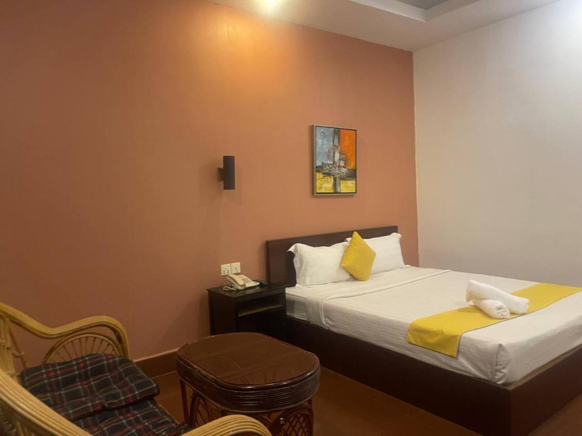 Point Hotel 3*