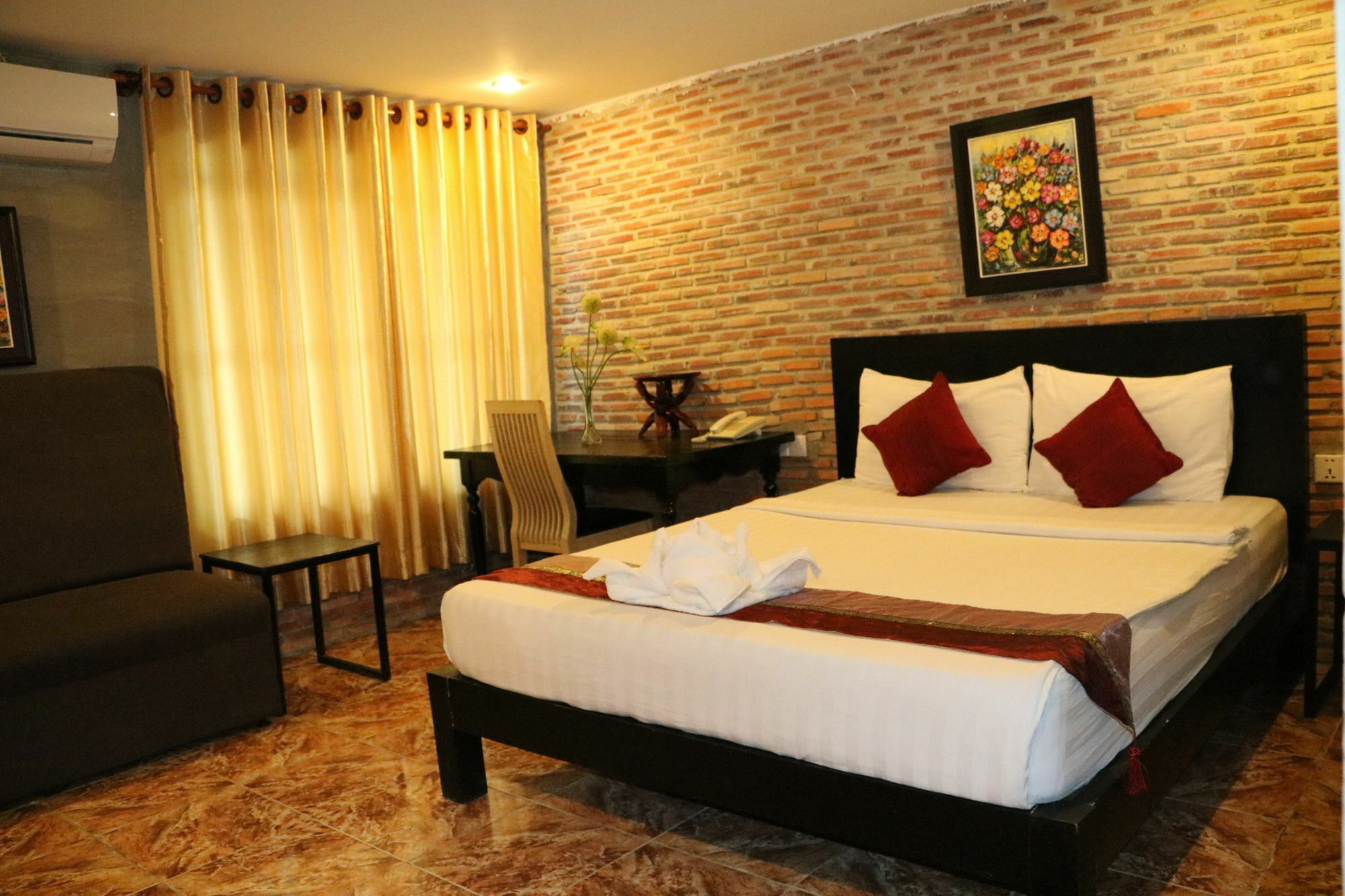 Point Hotel
